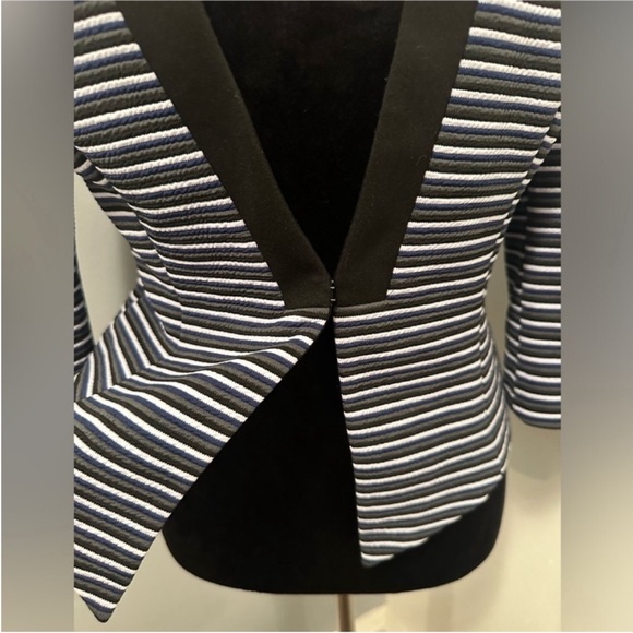 White House Black Market Blazer, 3/4 sleeve, Size 4 - Picture 5 of 9